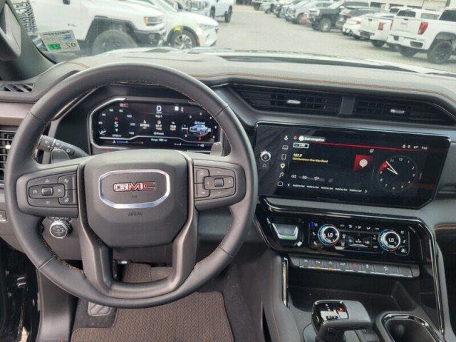Used 2025 GMC Sierra 1500 AT4 w/ AT4 Premium Package AWD/4WD image 16