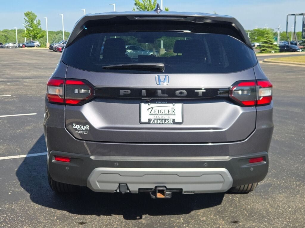 Used 2025 Honda Pilot EX-L image 16