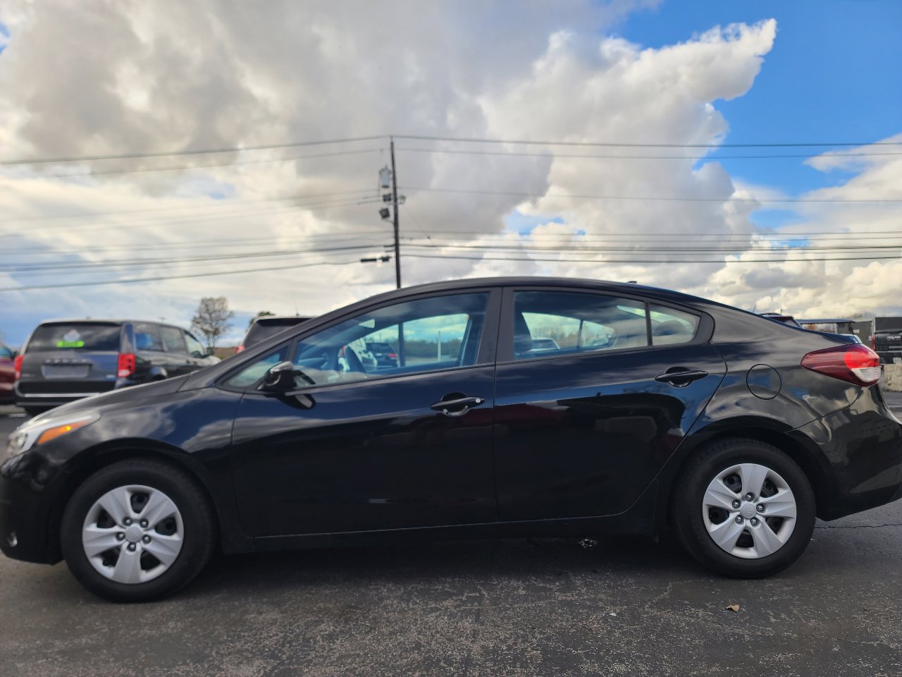 Used 2018 Kia Forte LX w/ LX Rear Camera Package image 7