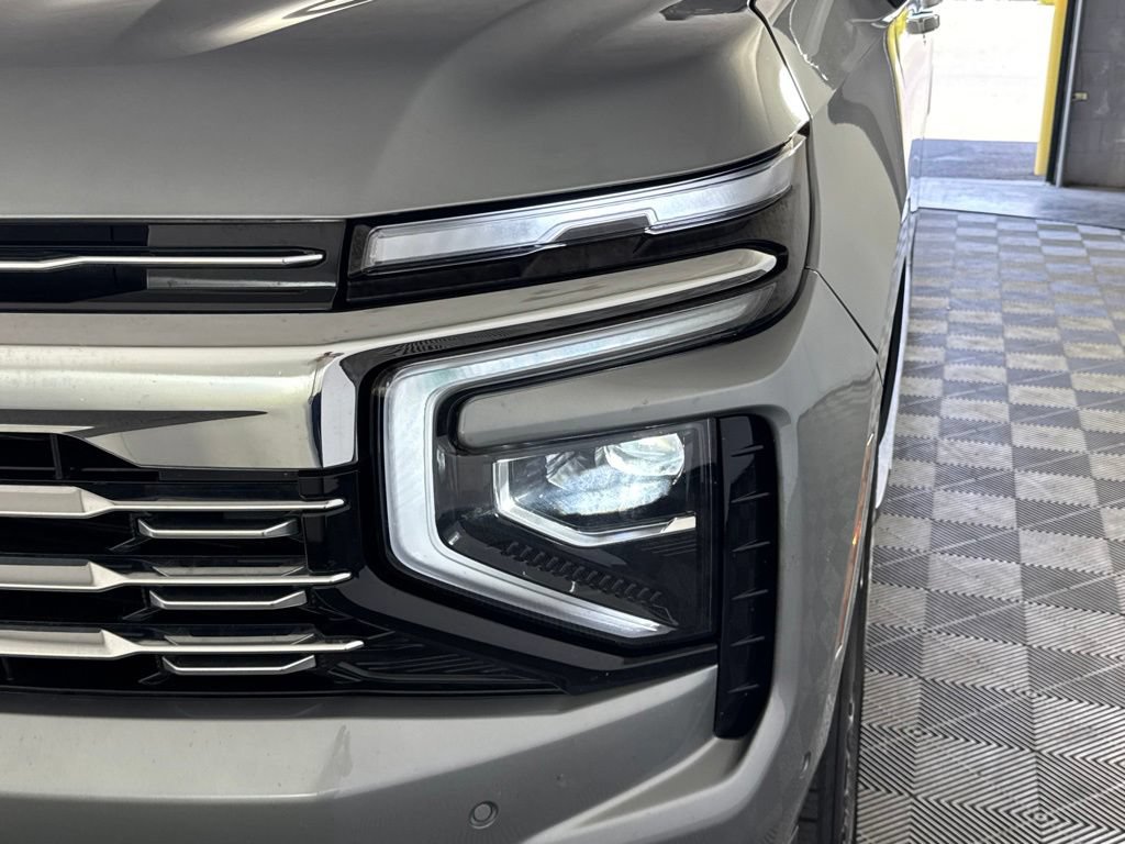 Certified 2025 Chevrolet Suburban Premier AWD/4WD image 42