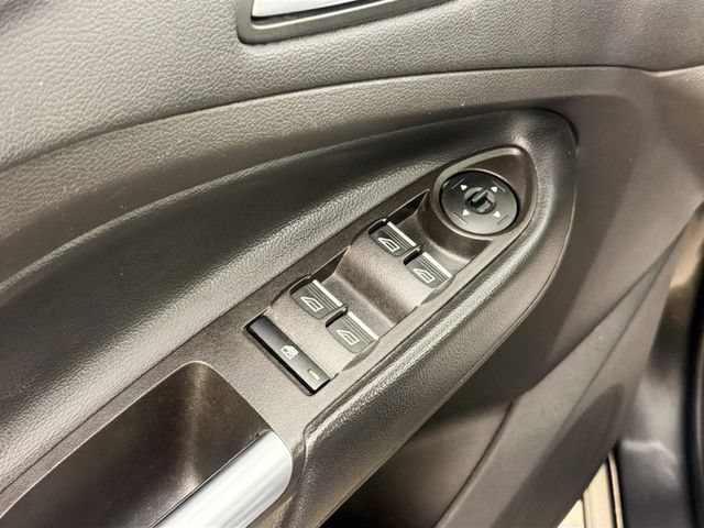 Used 2019 Ford Escape SEL AWD/4WD image 17