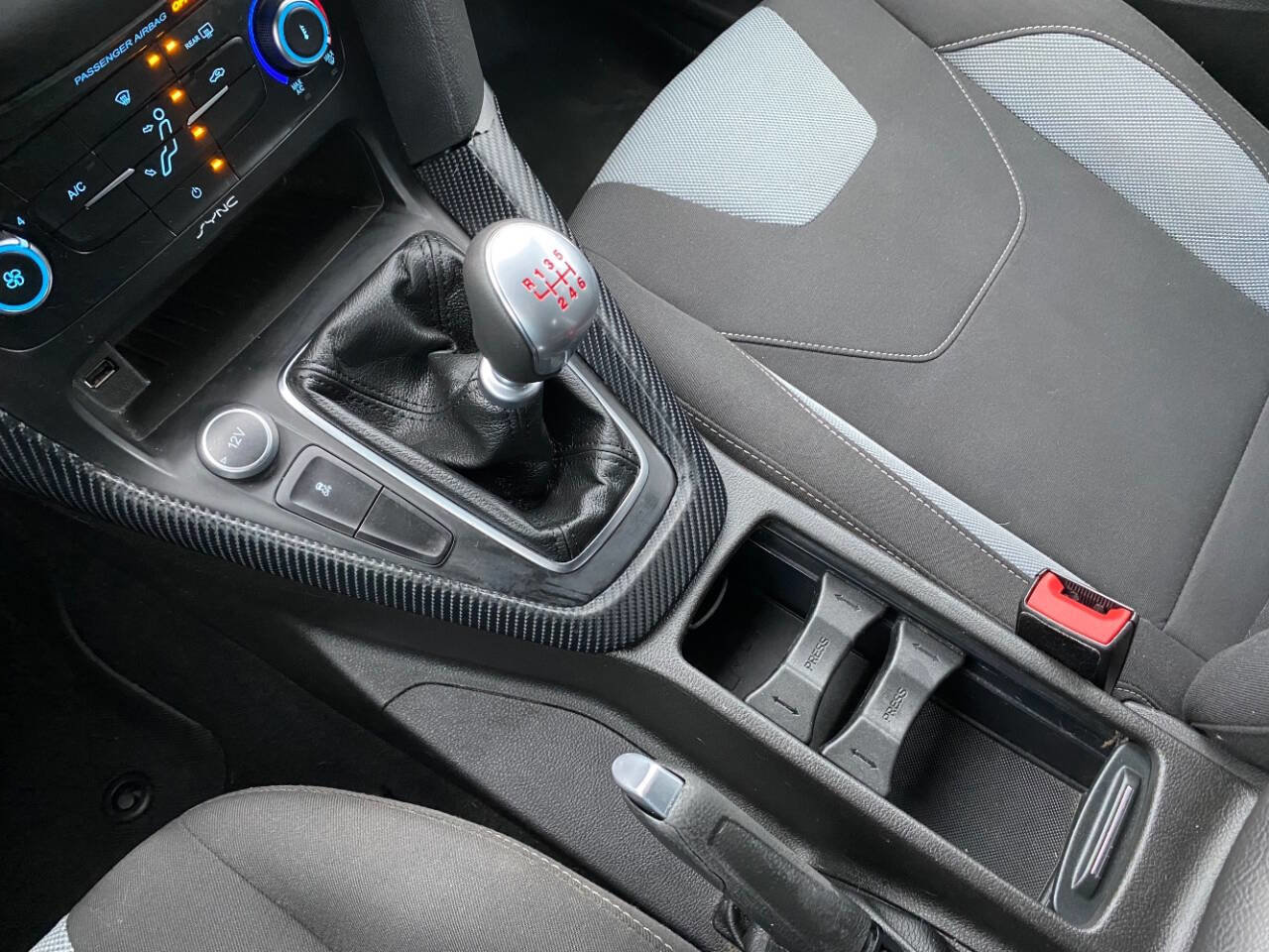 Used 2015 Ford Focus ST image 31