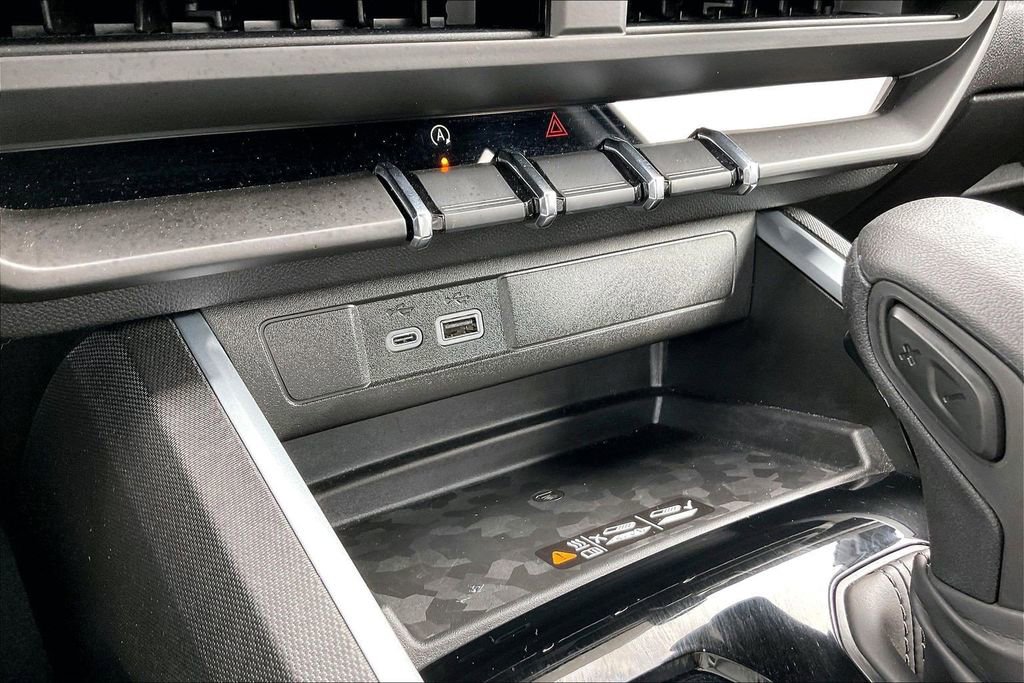Used 2025 Chevrolet Colorado Trail Boss image 24