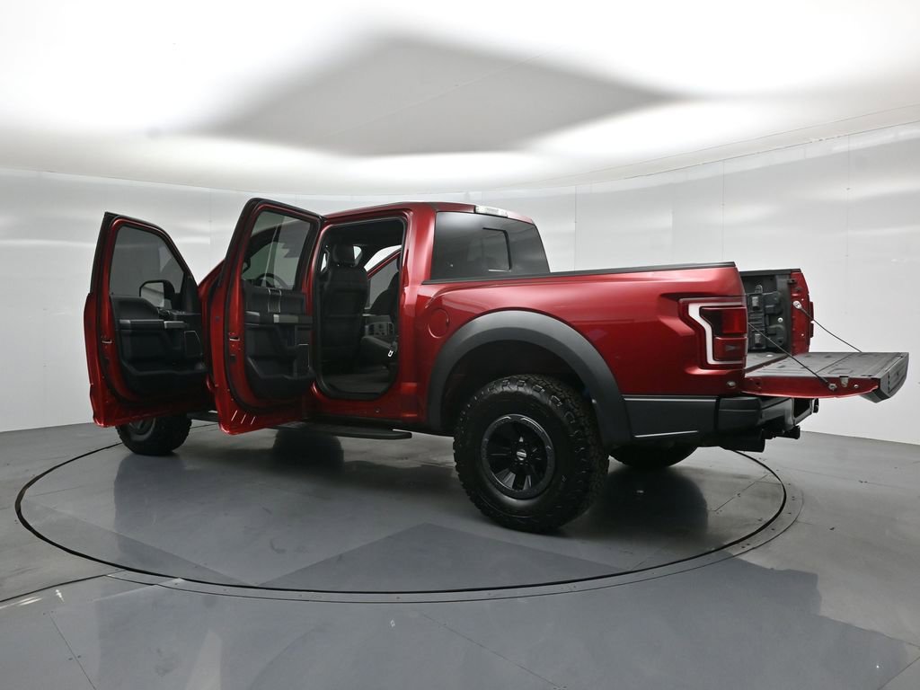 Certified 2017 Ford F150 Raptor w/ Equipment Group 802A Luxury image 38