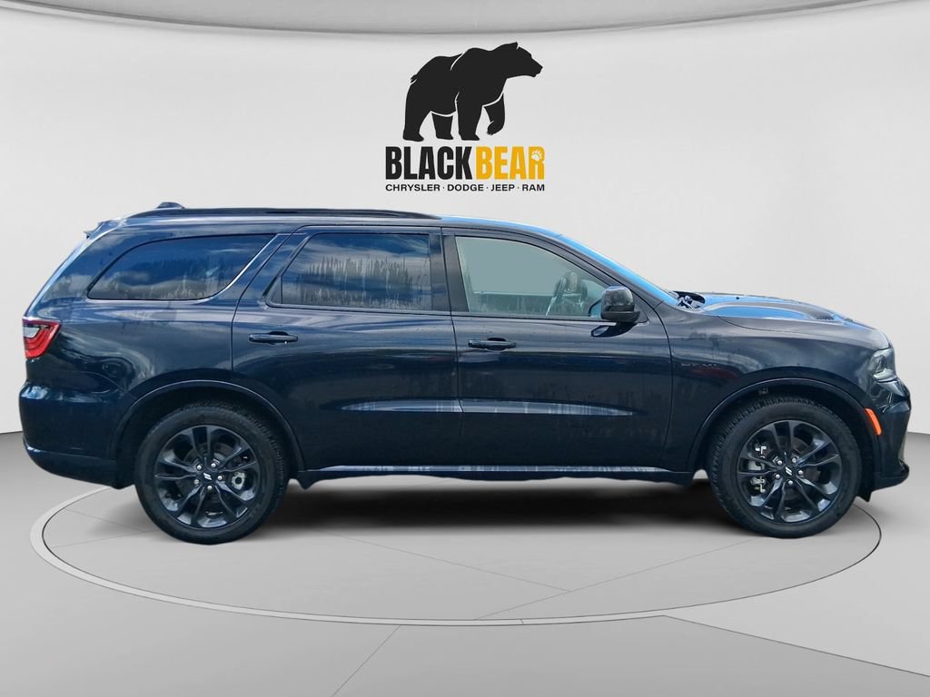 Used 2025 Dodge Durango R/T w/ Blacktop Package AWD/4WD image 2