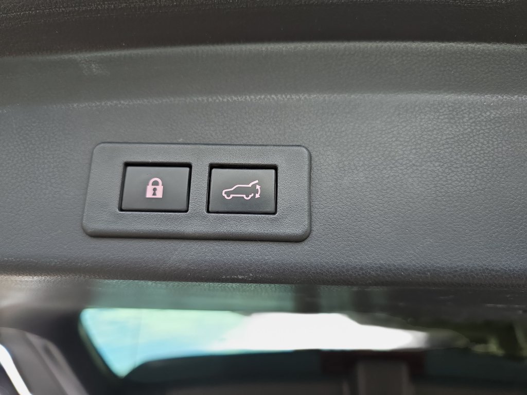 Used 2023 Subaru Ascent Touring AWD/4WD image 13