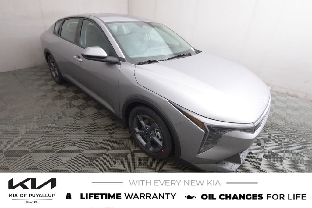 New 2025 Kia K4 LXS image 3