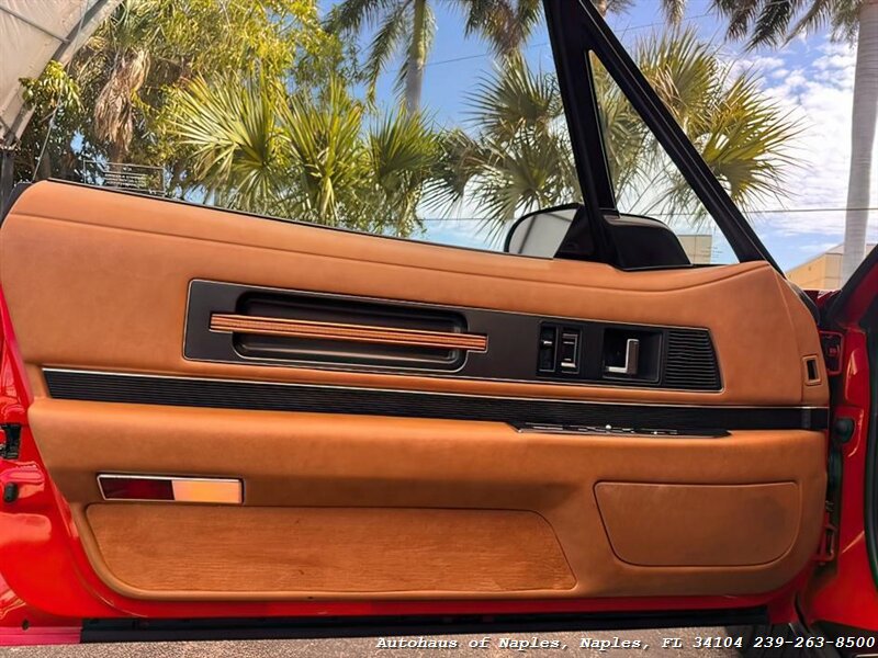 Used 1990 Buick Reatta Convertible FWD image 4