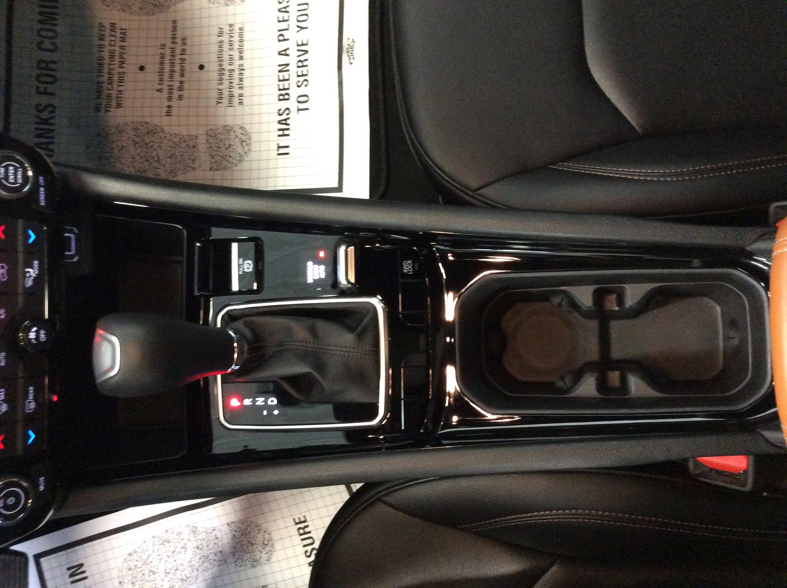 Used 2024 Jeep Compass Limited image 30