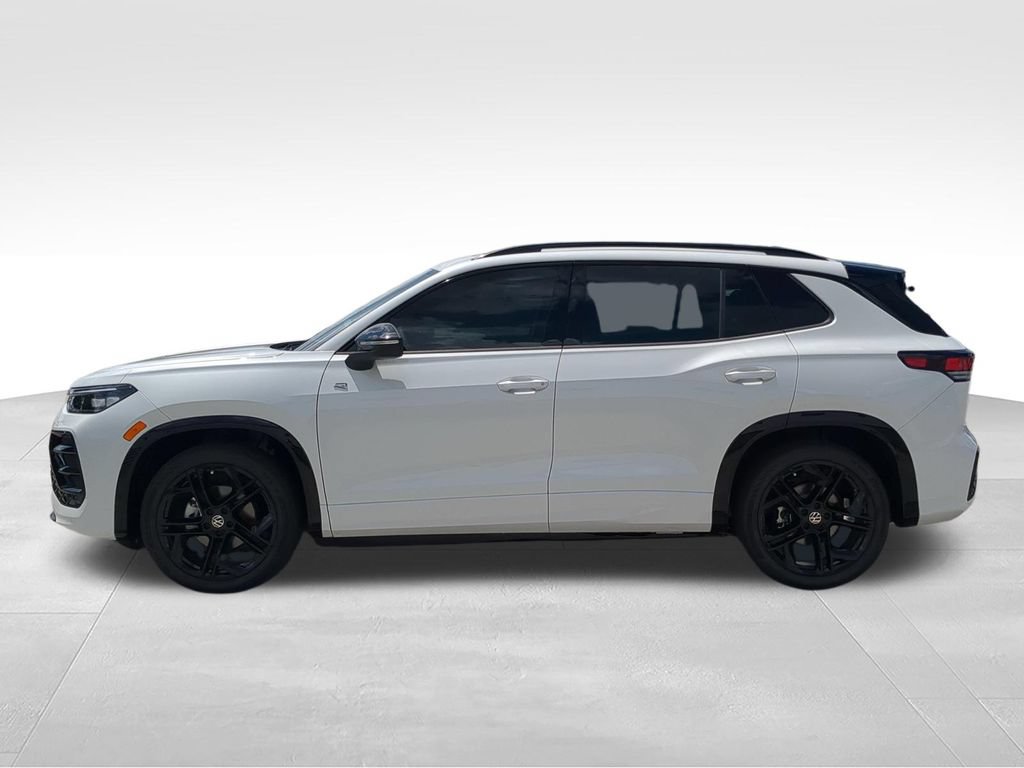 New 2026 Volkswagen Tiguan SE R-Line FWD image 5
