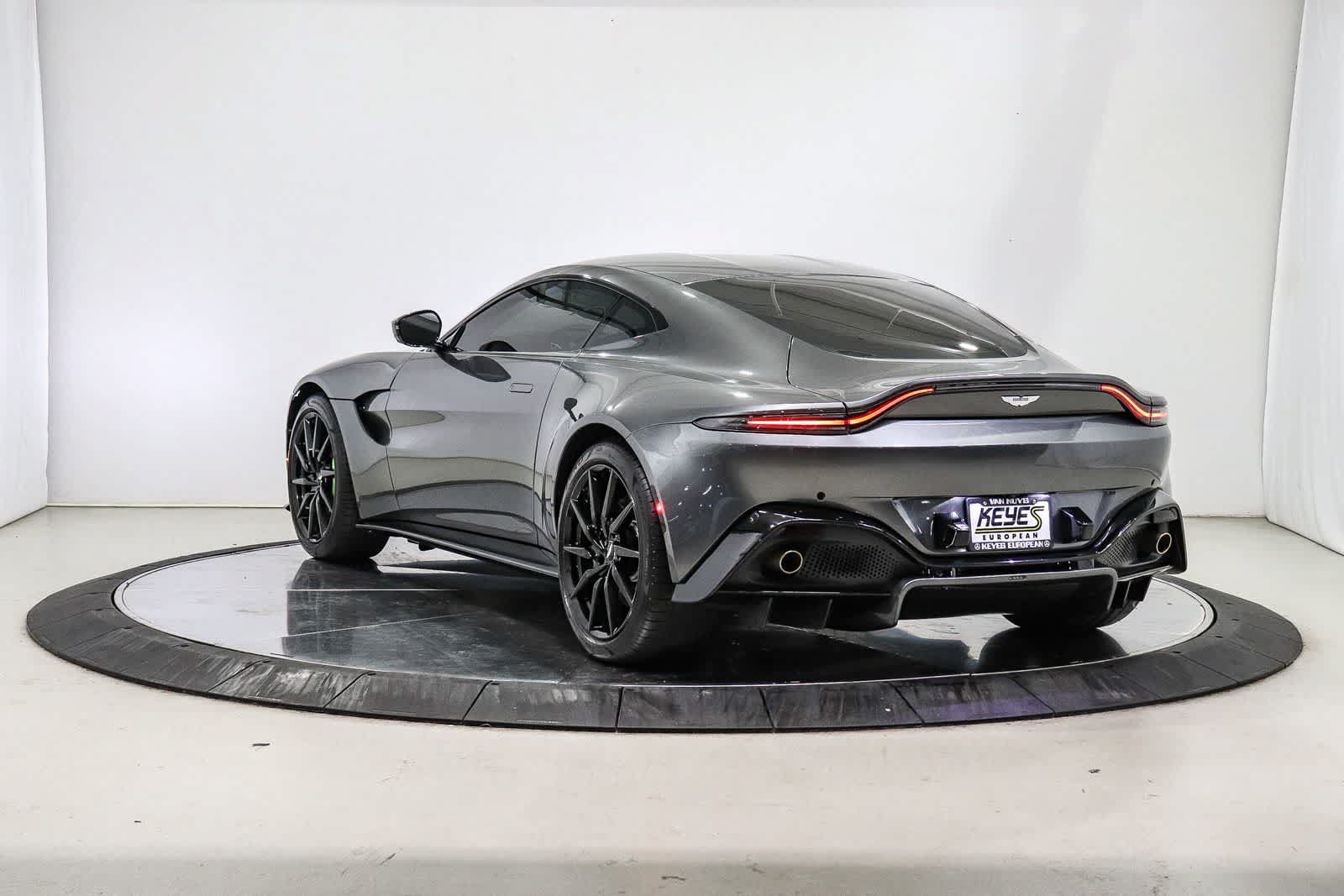 Used 2020 Aston Martin V8 Vantage Coupe RWD image 2