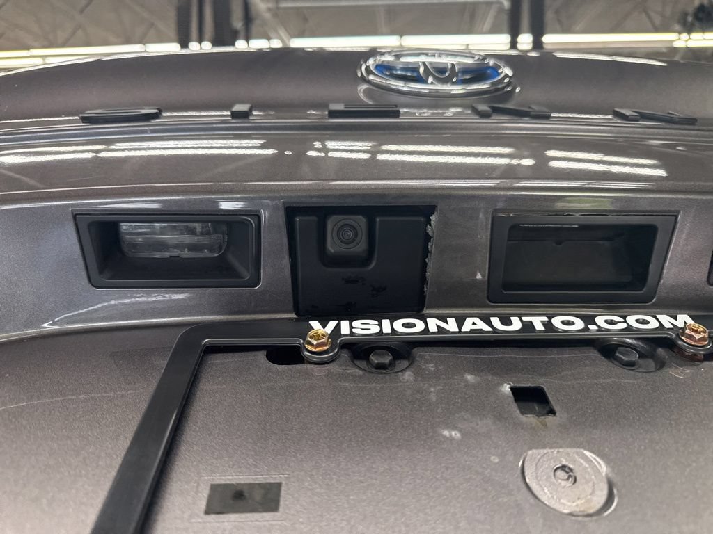 Used 2021 Toyota Sienna XLE FWD image 16