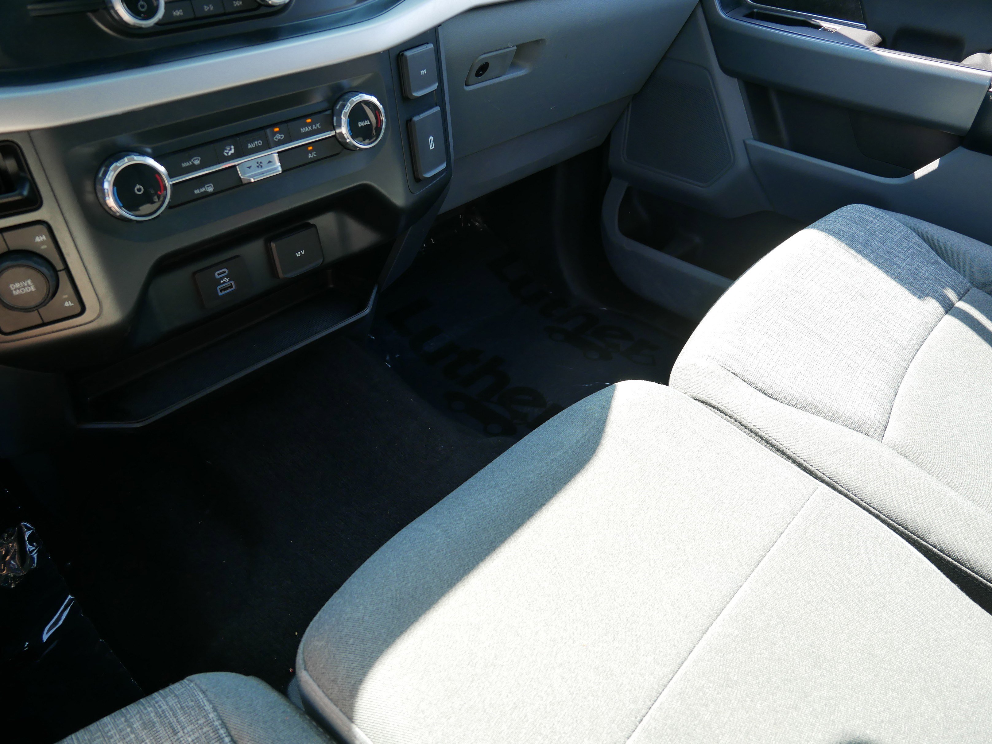 Used 2022 Ford F150 XLT w/ Equipment Group 301A Mid image 24