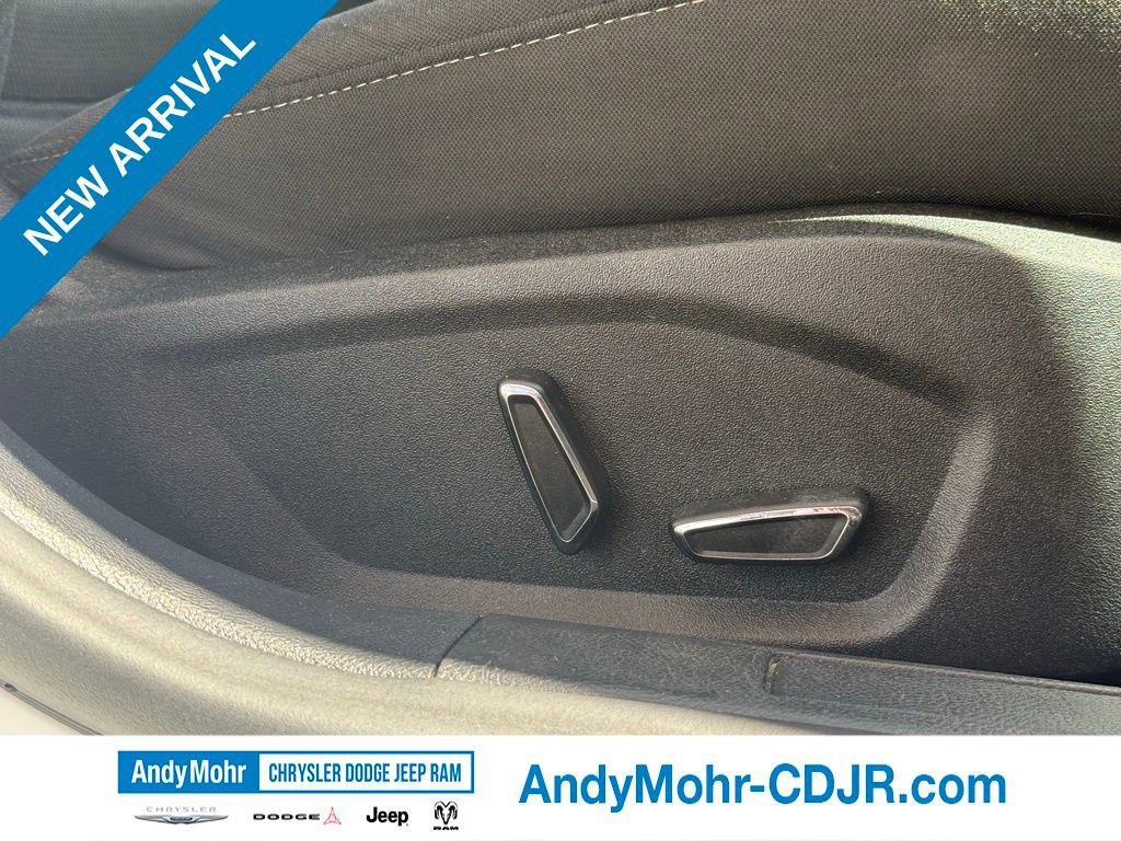 Used 2017 Ford Fusion SE w/ Fusion SE Technology Package FWD image 33
