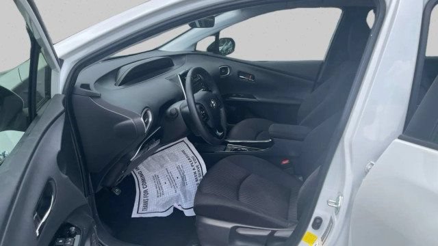 Used 2021 Toyota Prius Prime LE FWD image 15
