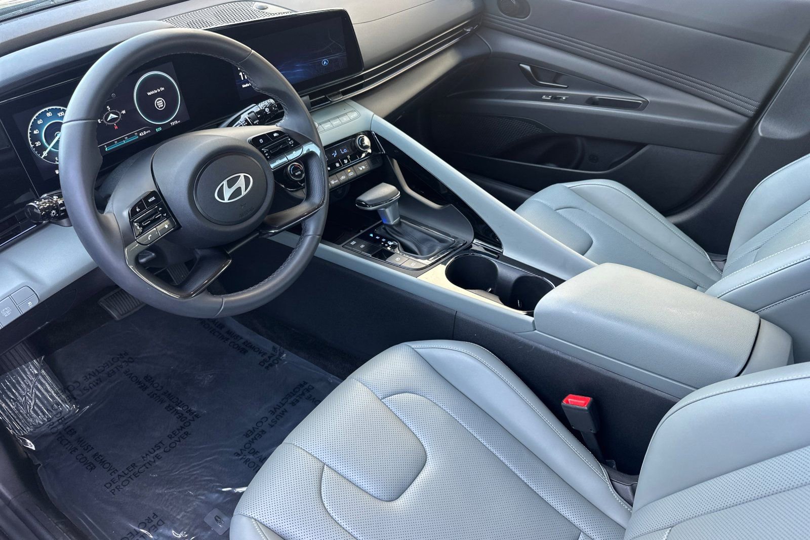 Certified 2025 Hyundai Elantra Limited image 13