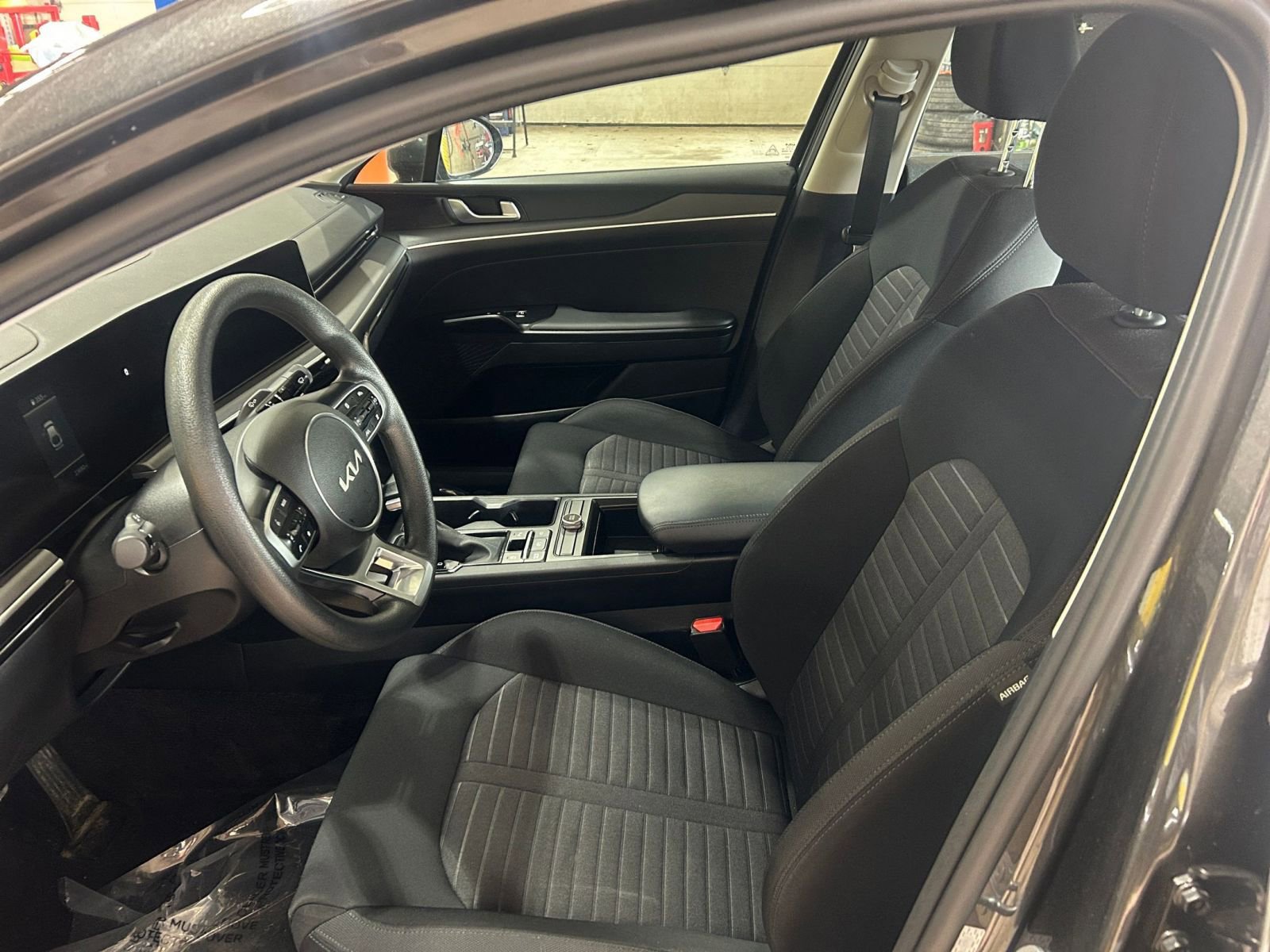 Used 2025 Kia K5 LXS image 27