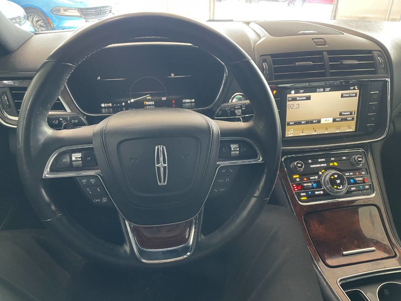 Used 2018 Lincoln Continental Reserve FWD image 29