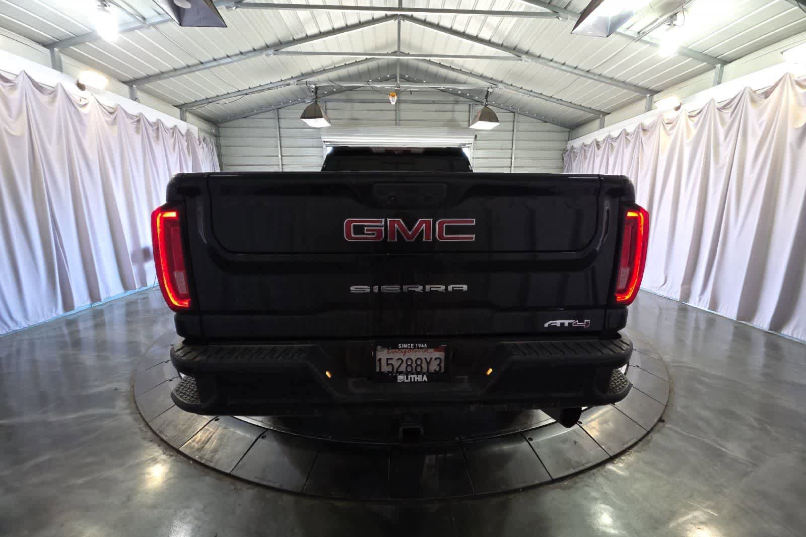 Used 2020 GMC Sierra 2500 AT4 w/ AT4 Premium Package AWD/4WD image 8