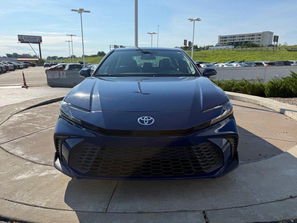 Certified 2025 Toyota Camry SE FWD image 11