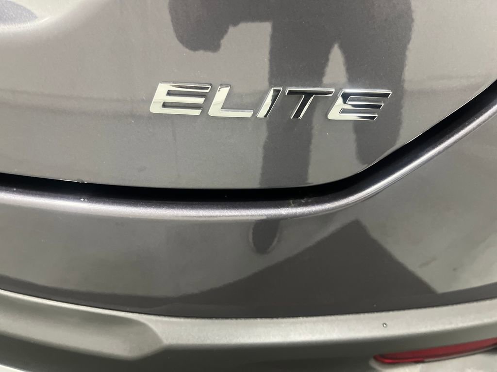 Used 2023 Honda Pilot Elite image 9