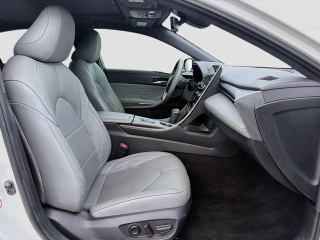 Used 2019 Toyota Avalon Limited FWD image 14