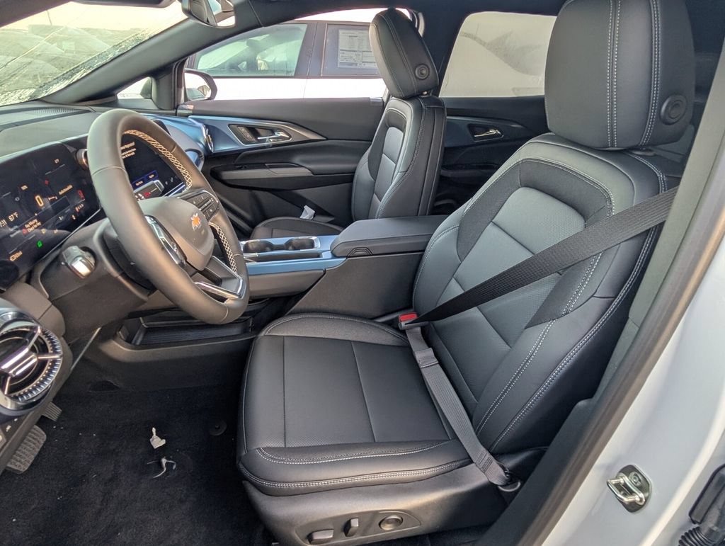 New 2026 Chevrolet Equinox EV LT w/ LPO, All-Weather Mat Package AWD/4WD image 7