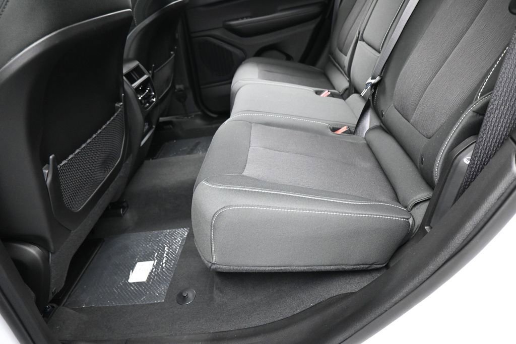 Used 2025 Jeep Grand Cherokee Laredo X RWD image 30