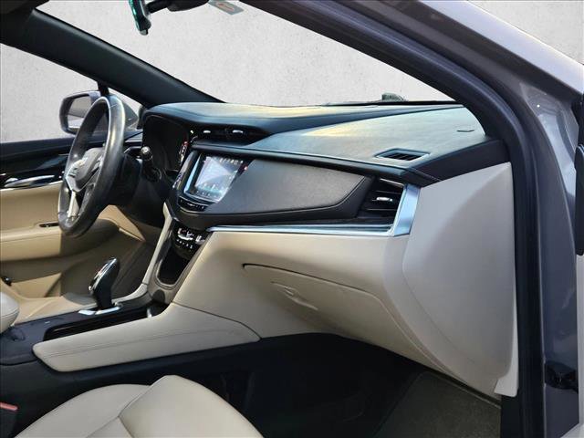 Used 2018 Cadillac XT5 FWD image 22