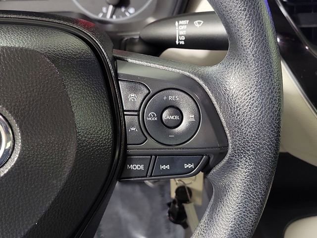 Used 2025 Toyota Corolla LE image 25