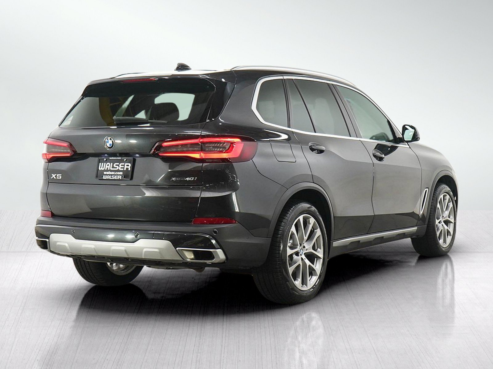 Used 2023 BMW X5 xDrive40i AWD/4WD image 5