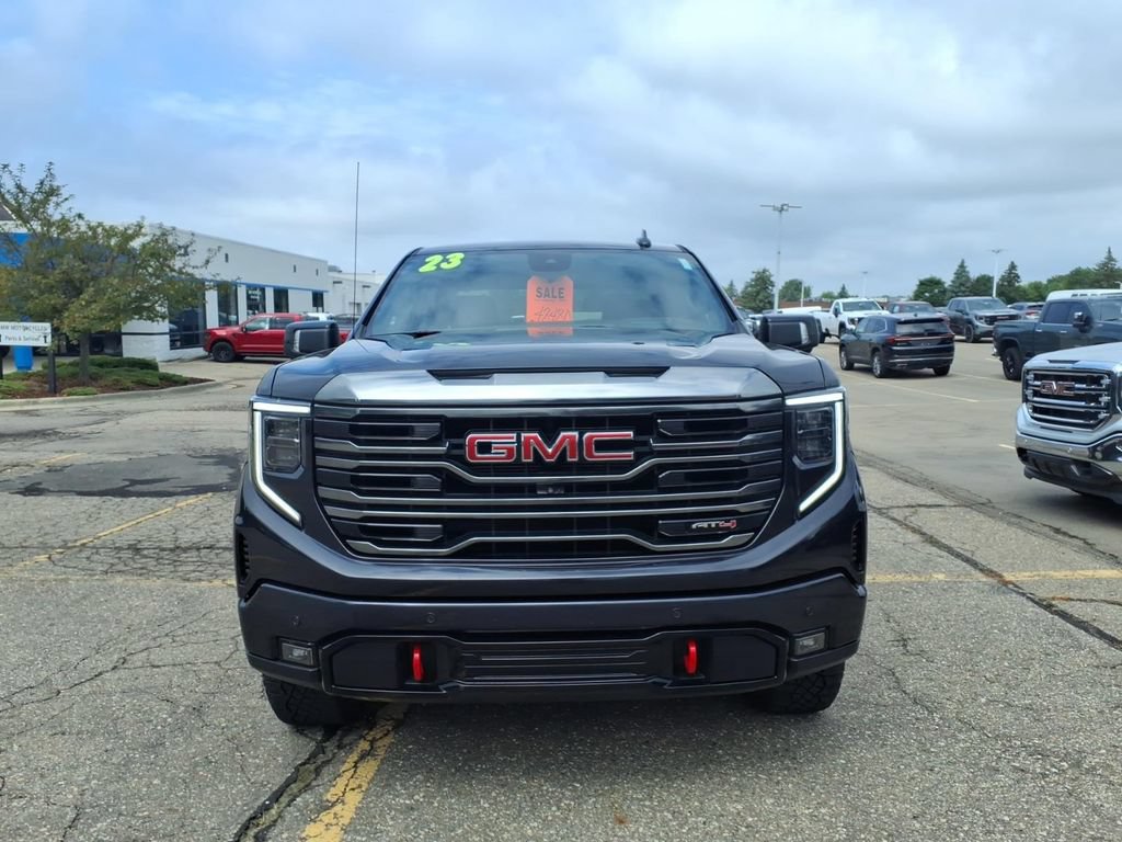 Used 2023 GMC Sierra 1500 AT4 w/ Technology Package AWD/4WD image 2