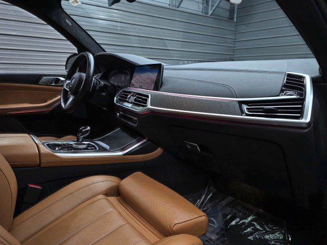 Used 2022 BMW X7 xDrive40i w/ M Sport Package AWD/4WD image 12