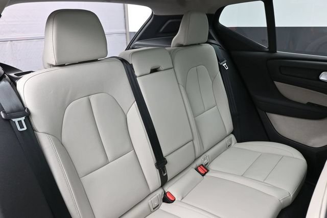Used 2024 Volvo XC40 B5 Plus w/ Protection Package Premier AWD/4WD image 29