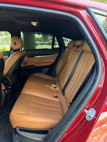Used 2018 BMW X6 sDrive35i w/ M Sport Package RWD image 16