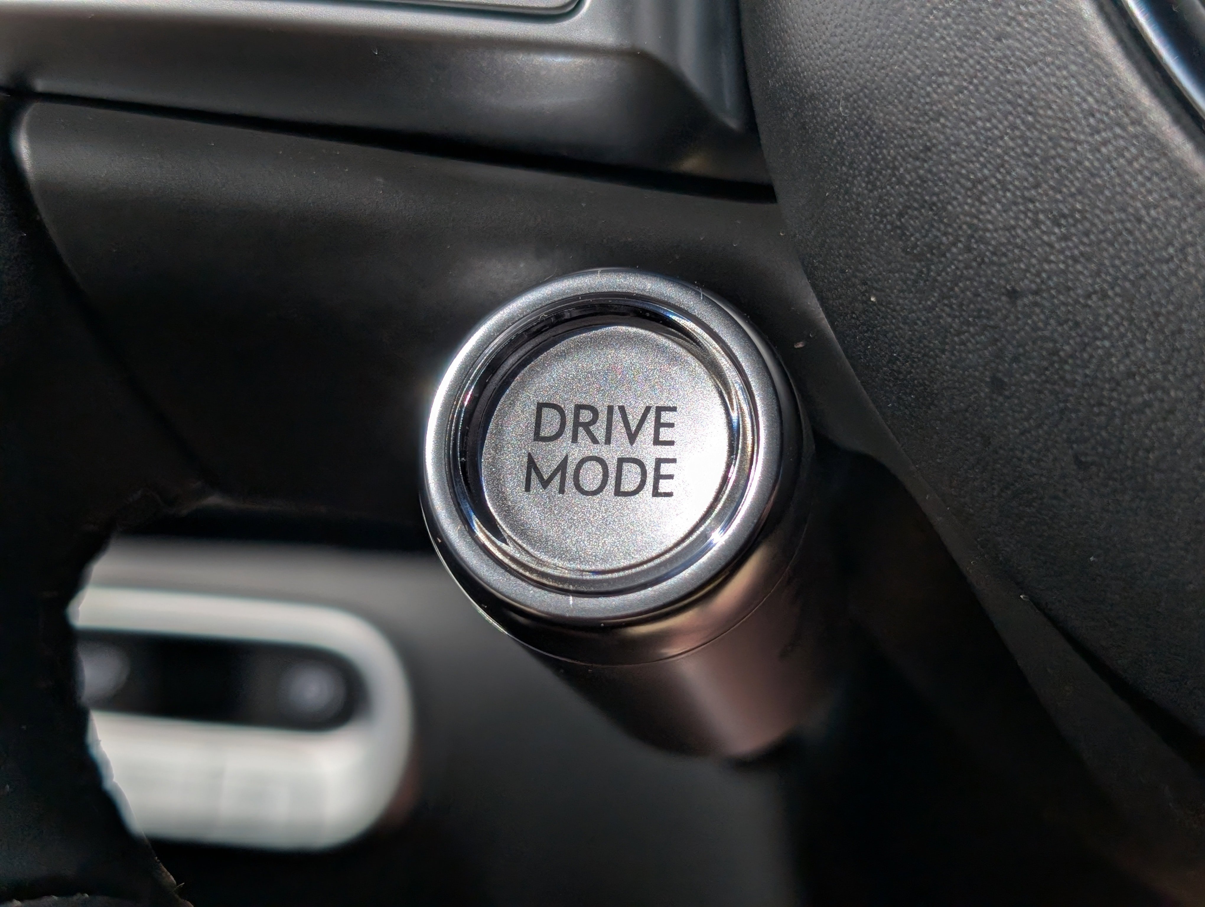 Used 2023 Genesis GV60 Performance image 25