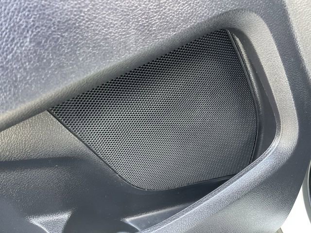 Used 2019 Ford Explorer XLT w/ Equipment Group 202A FWD image 24