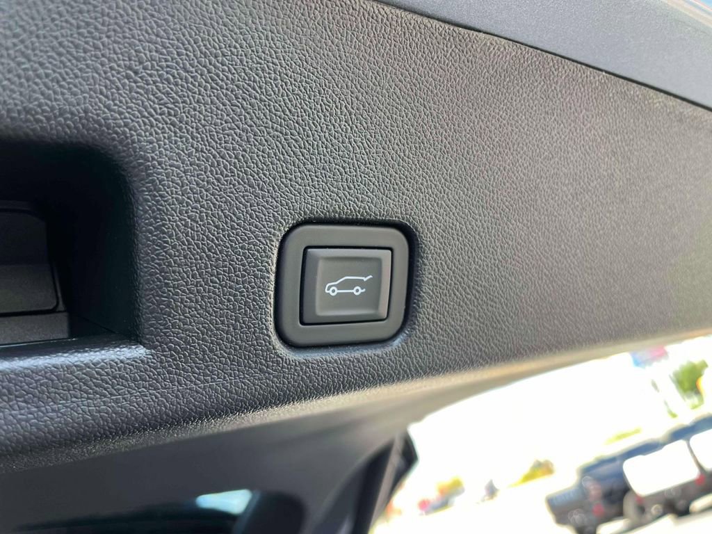 New 2026 Buick Enclave Preferred w/ LPO, Floor Liner Package image 20