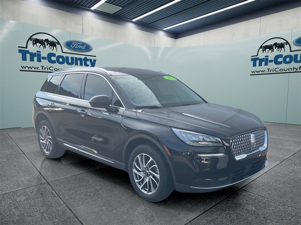 Used 2022 Lincoln Corsair AWD w/ Equipment Group 101A image 3