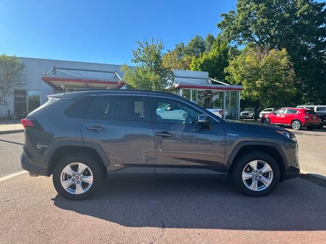 Used 2019 Toyota RAV4 LE w/ Carpet Mat Package image 6