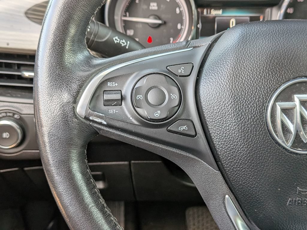 Used 2020 Buick Envision Essence FWD image 18