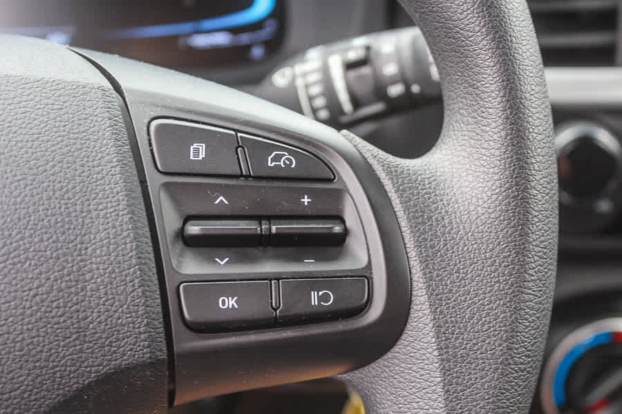 Certified 2026 Hyundai Venue SE FWD image 31