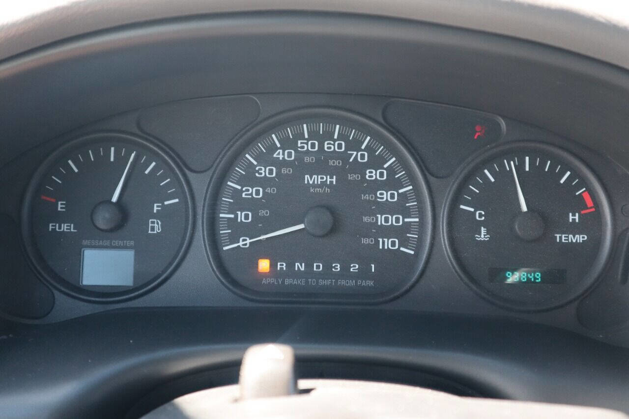 Used 2004 Chevrolet Venture LS w/ Easy Order Package image 36