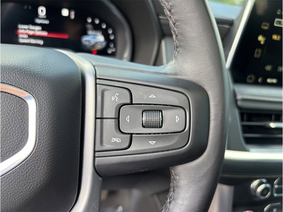 Used 2022 GMC Yukon SLT w/ SLT Premium Package RWD image 31