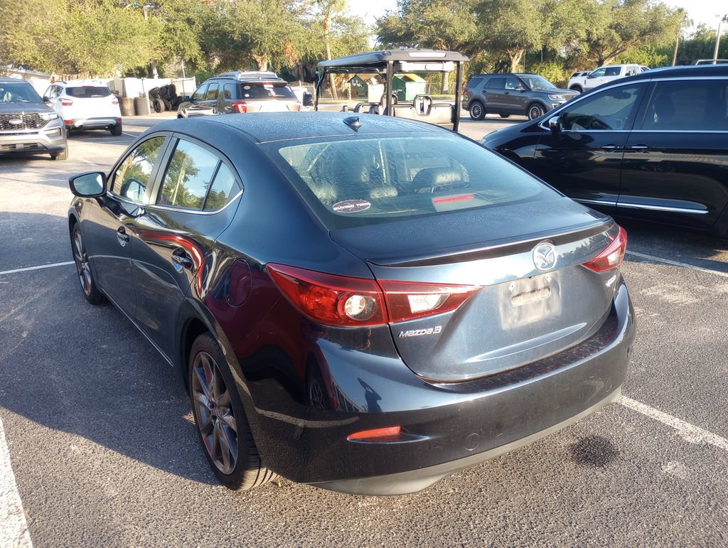 Used 2018 MAZDA MAZDA3 Touring FWD image 2