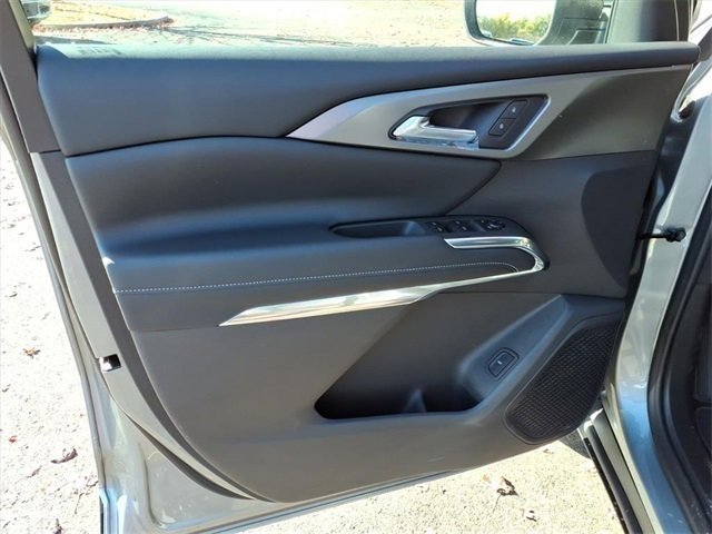 New 2026 Chevrolet Traverse LT w/ Driver Confidence Package image 15