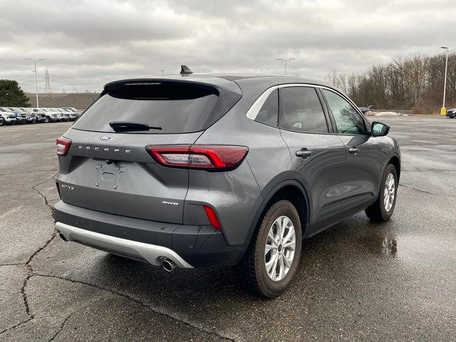 Used 2023 Ford Escape Active AWD/4WD video 3