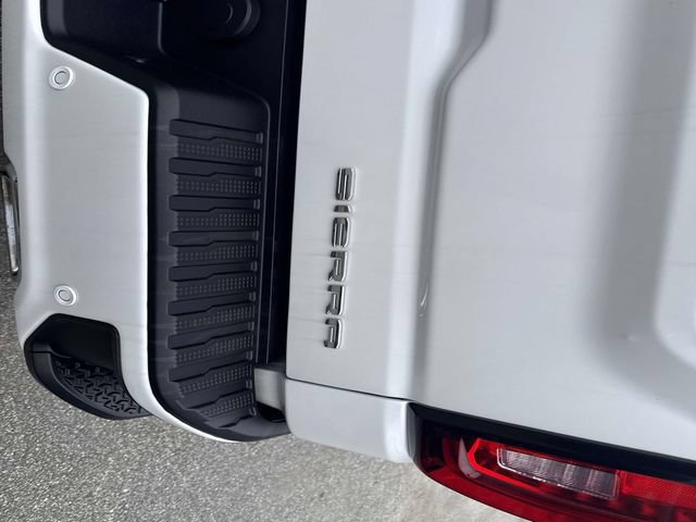 Used 2025 GMC Sierra 1500 Denali w/ Denali Reserve Package AWD/4WD image 7