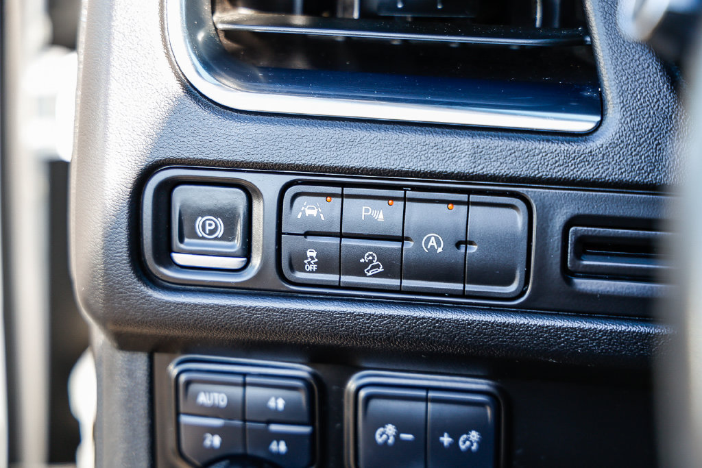 Used 2024 Chevrolet Tahoe Premier AWD/4WD image 49