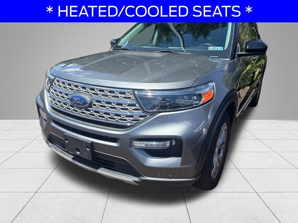 Used 2022 Ford Explorer Limited AWD/4WD image 3